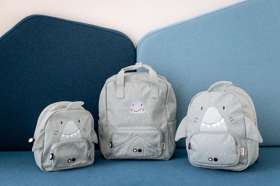 Mochila Pequeña Mr. Shark de Trixie – Divertida, Resistente y Perfecta para Pequeñas Aventuras 9 Mochila Pequeña Mr. Shark de Trixie – Divertida, Resistente y Perfecta para Pequeñas Aventuras