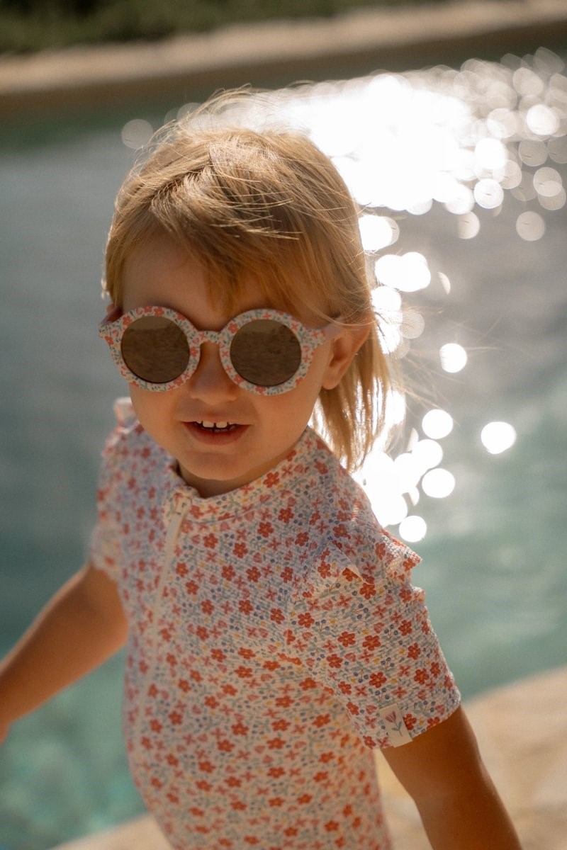 Gafas de Sol Redondas Flores – Protección UV400 y Diseño Floral Infantil Little Dutch 5 Gafas de Sol Redondas Flores – Protección UV400 y Diseño Floral Infantil Little Dutch