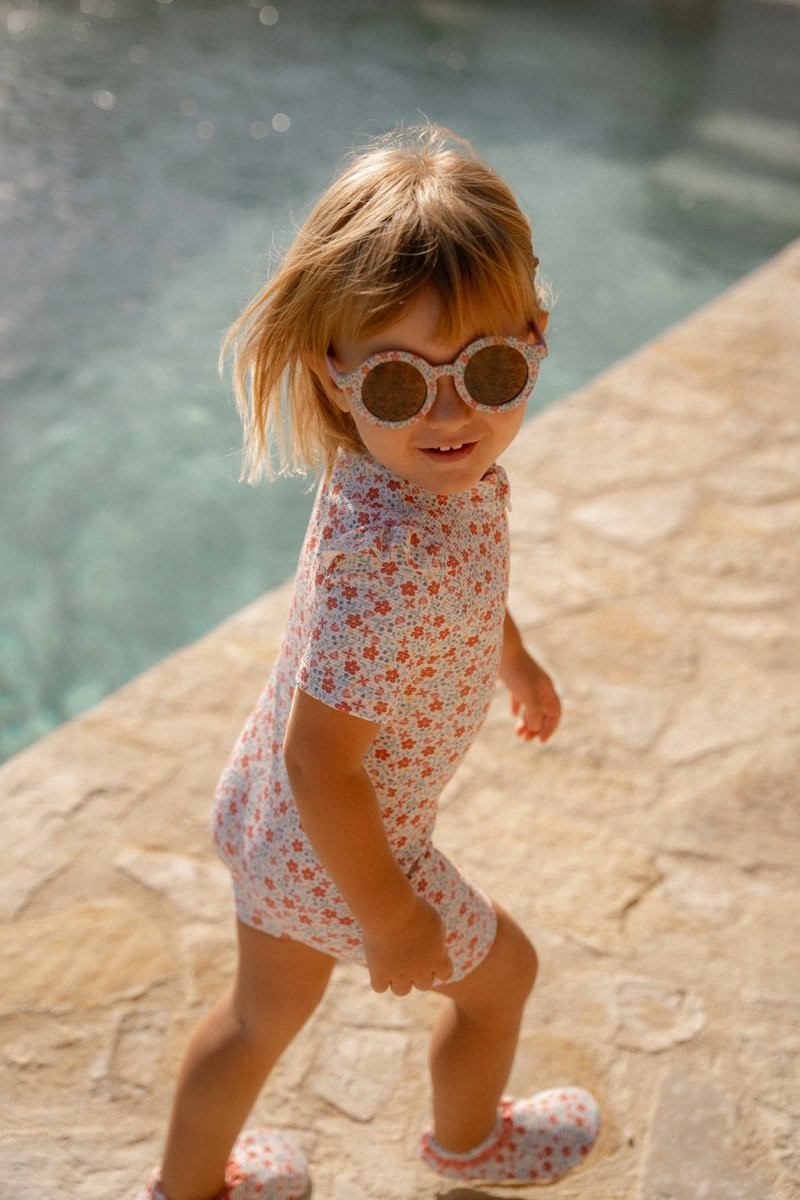 Gafas de Sol Redondas Flores – Protección UV400 y Diseño Floral Infantil Little Dutch 7 Gafas de Sol Redondas Flores – Protección UV400 y Diseño Floral Infantil Little Dutch