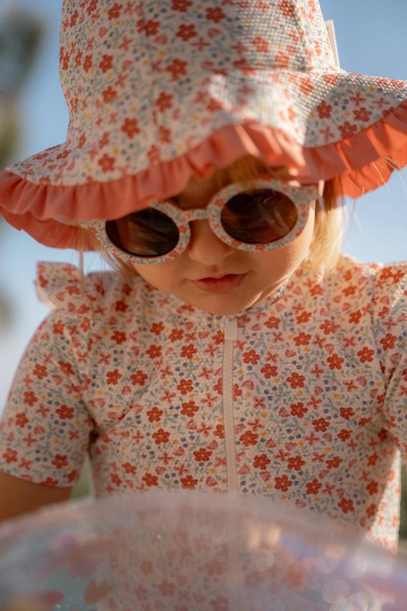 Gafas de Sol Redondas Flores – Protección UV400 y Diseño Floral Infantil Little Dutch 9 Gafas de Sol Redondas Flores – Protección UV400 y Diseño Floral Infantil Little Dutch