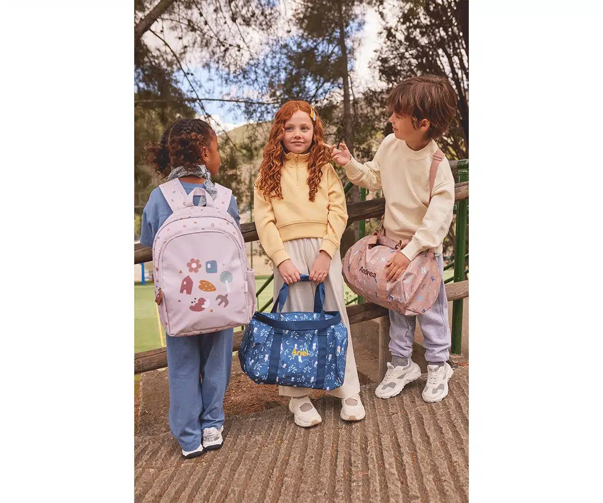 Bolsa de Deporte Infantil Little Red – Tutete Personalizable, Resistente y Ecológica 3 Bolsa de Deporte Infantil Little Red – Tutete Personalizable, Resistente y Ecológica