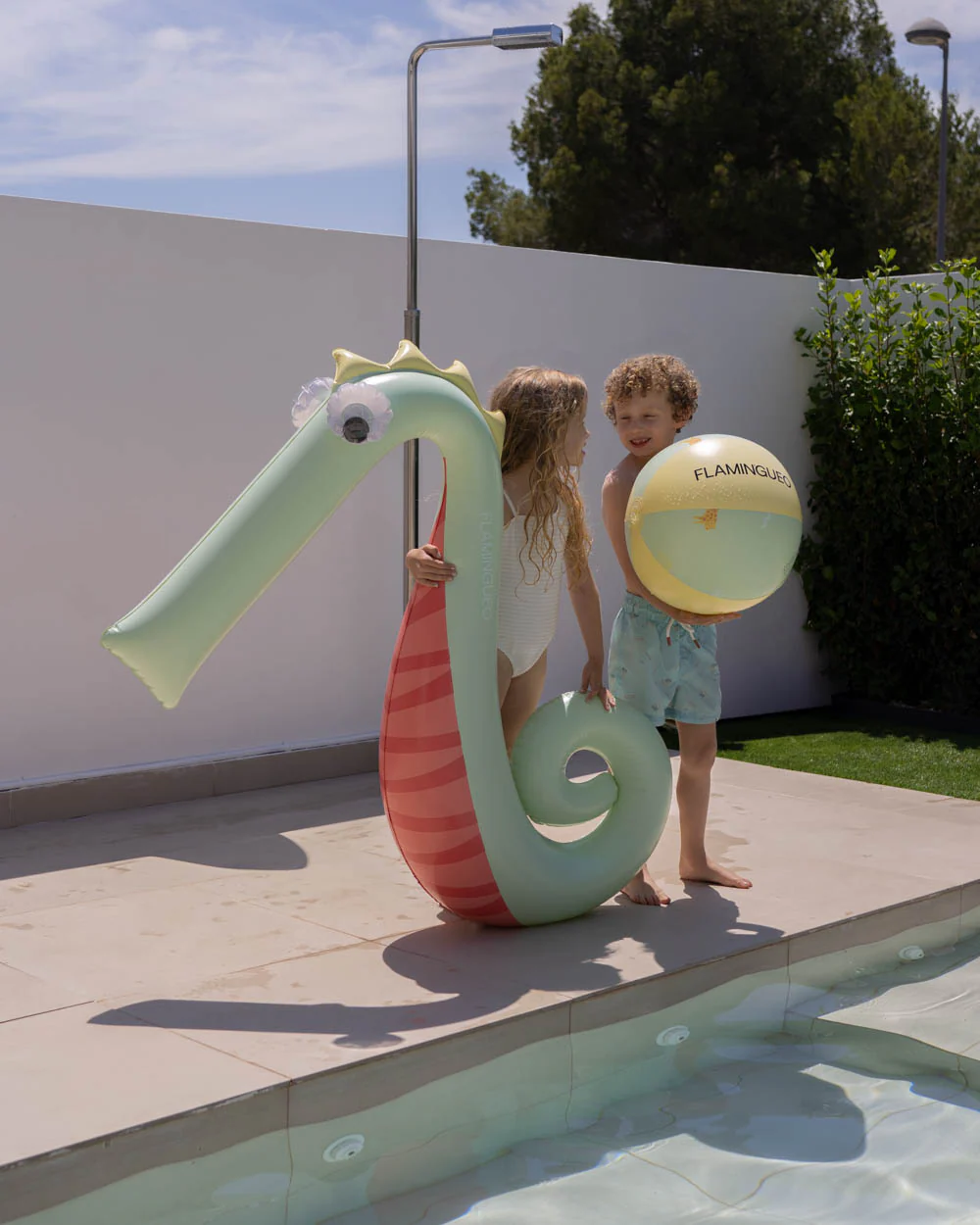 Flotador cocodrilo verde Rikki – Flamingueo resistente para playa y piscina 2