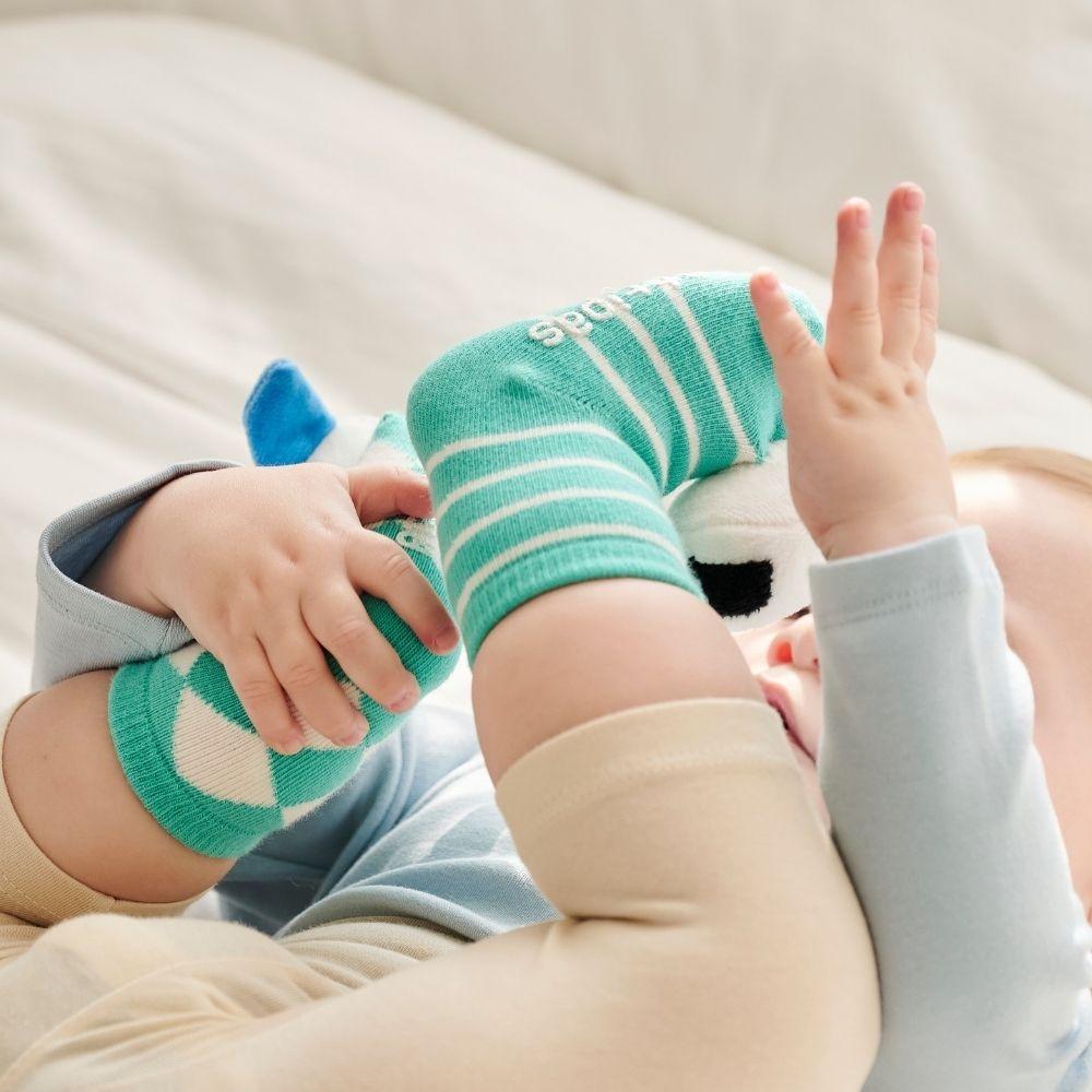 Calcetines estimulación Attisocks Airplane – Calcetines sensoriales bebé – Attipas – Desarrollo motor y cognitivo desde 0 meses 7 Calcetines estimulación Attisocks Airplane – Calcetines sensoriales bebé – Attipas – Desarrollo motor y cognitivo desde 0 meses