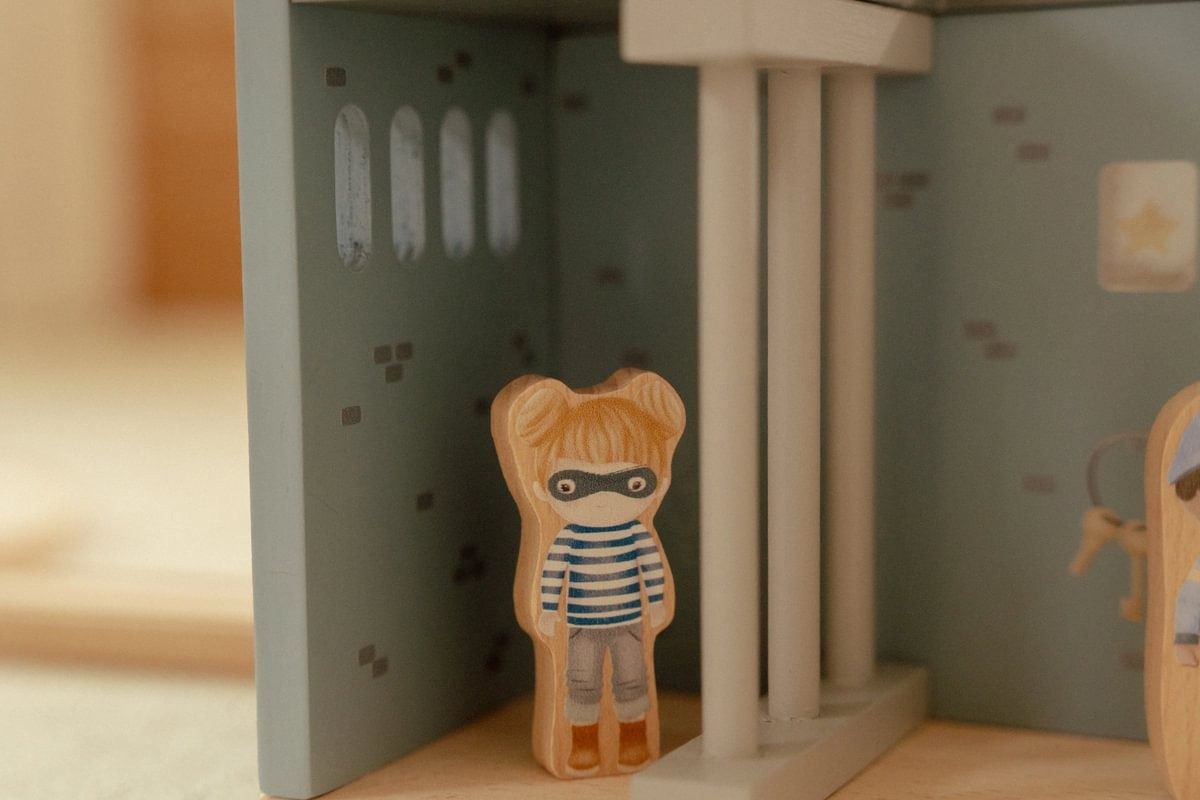 Comisaría de Policía FSC – Set de juego de madera – Little Dutch – Aventuras imaginativas desde 2 años 11 Comisaría de Policía FSC – Set de juego de madera – Little Dutch – Aventuras imaginativas desde 2 años