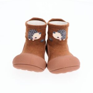 Zapatos Attipas DM Woodland Brown Hedgehog – Calzado ergonómico bebé – Attipas – Primeros pasos cómodos y seguros desde 0 meses