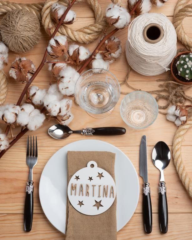 Bola de Navidad Blanca Personalizada – Decoración navideña en madera – Vintiun – Personalizable con nombre 3 Bola de Navidad Blanca Personalizada – Decoración navideña en madera – Vintiun – Personalizable con nombre
