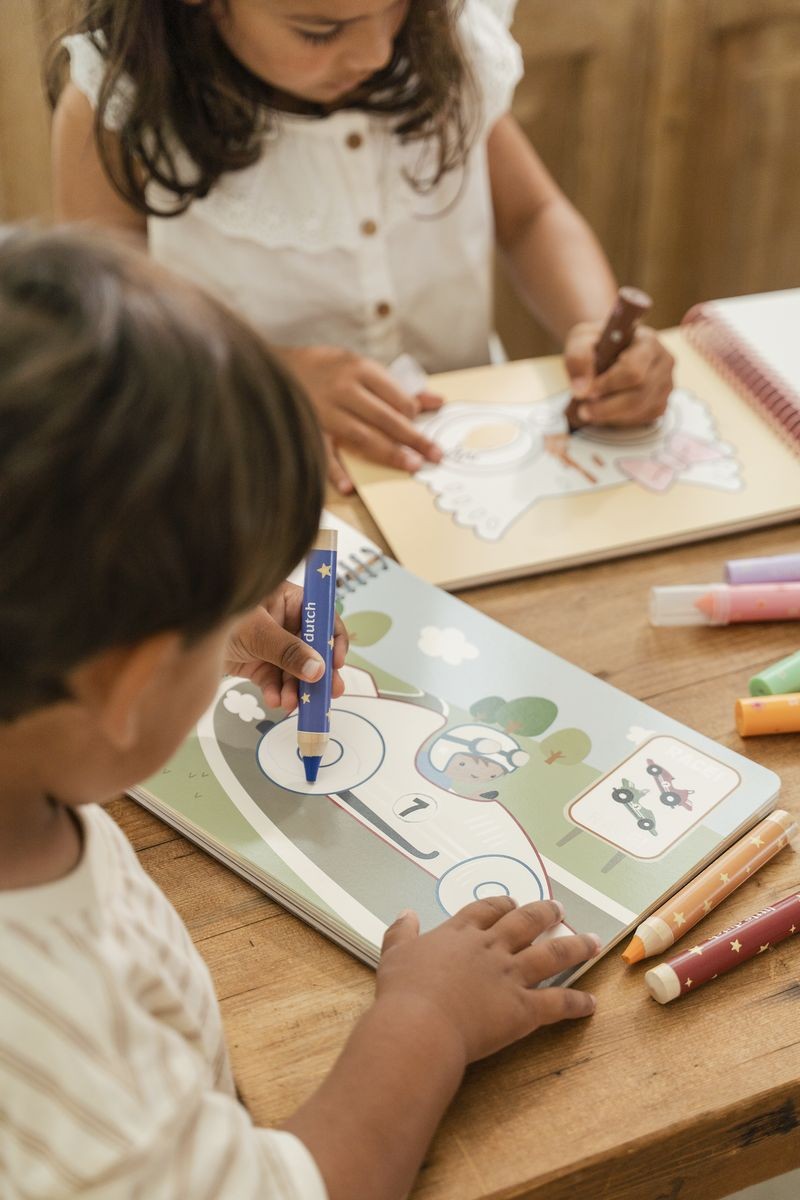 Caja de Creatividad XL Jim – Set artístico completo – Little Dutch – Manualidades y arte desde 3 años 10 Caja de Creatividad XL Jim – Set artístico completo – Little Dutch – Manualidades y arte desde 3 años
