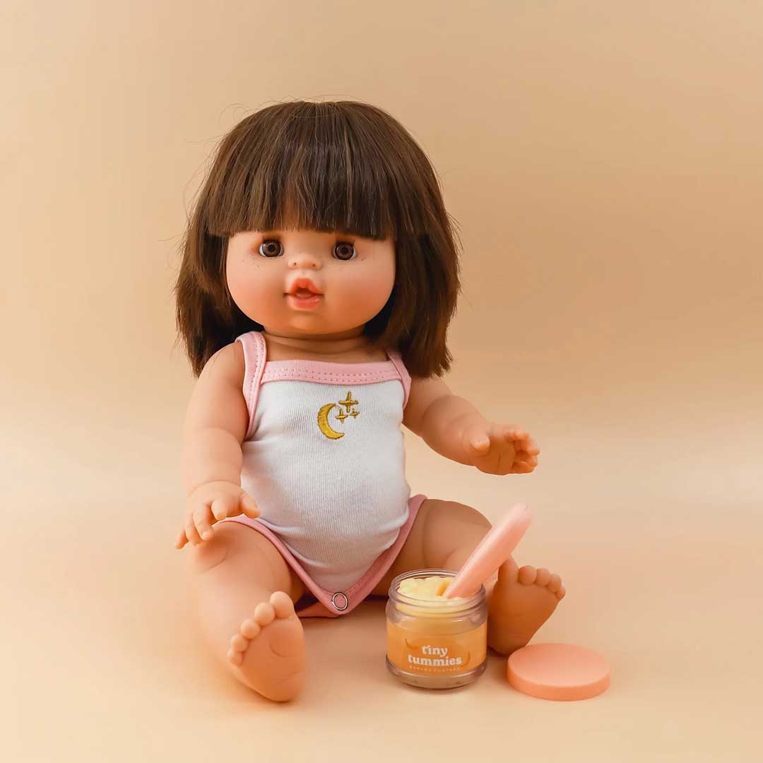 Set de Tarro y Cuchara Potito de Fresa para Muñecos – Tiny Harlow – Juego de imitación desde 3 años 2 Set de Tarro y Cuchara Potito de Fresa para Muñecos – Tiny Harlow – Juego de imitación desde 3 años