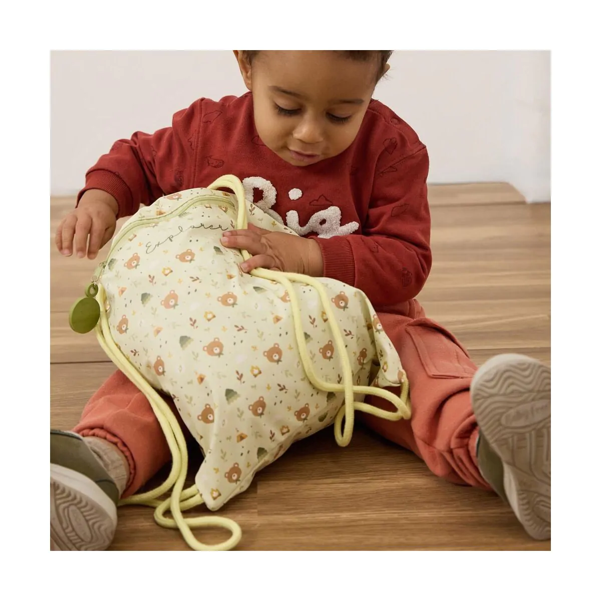Kiddie Sack Explorer – Mochila saco infantil impermeable – Miniland – IndyaEduOcio 9 Kiddie Sack Explorer – Mochila saco infantil impermeable – Miniland – IndyaEduOcio