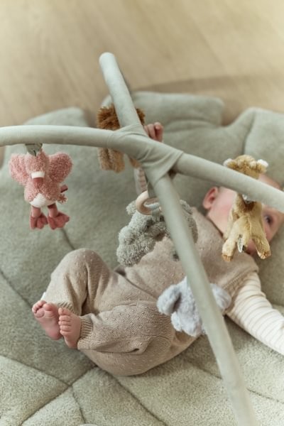 Alfombra de Actividades Safari Friends – Gimnasio para Bebé – Little Dutch – Estimulación Sensorial desde el Nacimiento – IndyaEduOcio 6 Alfombra de Actividades Safari Friends – Gimnasio para Bebé – Little Dutch – Estimulación Sensorial desde el Nacimiento – IndyaEduOcio
