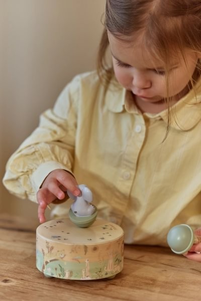 Caja Musical Safari Friends – Caja de Música de Madera – Little Dutch – IndyaEduOcio 6 Caja Musical Safari Friends – Caja de Música de Madera – Little Dutch – IndyaEduOcio