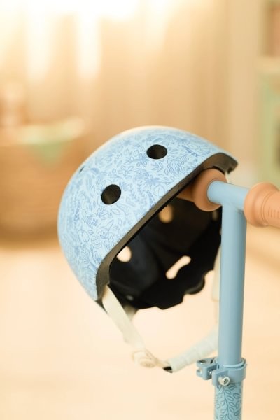 Casco Safari Dreams Azul – Casco Infantil Ajustable – Little Dutch – Seguridad para Aventuras sobre Ruedas 12 Casco Safari Dreams Azul – Casco Infantil Ajustable – Little Dutch – Seguridad para Aventuras sobre Ruedas