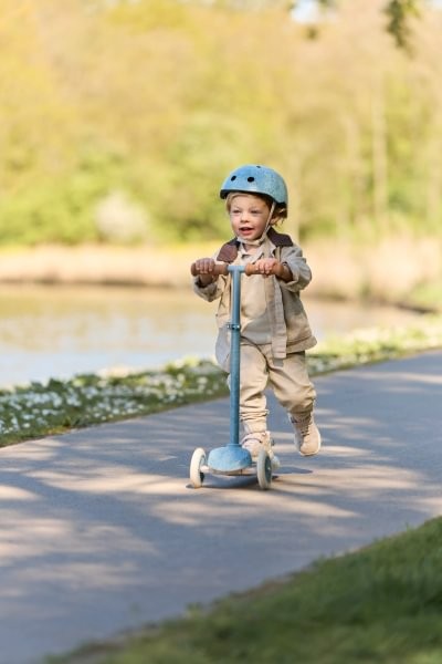 Casco Safari Dreams Azul – Casco Infantil Ajustable – Little Dutch – Seguridad para Aventuras sobre Ruedas 9 Casco Safari Dreams Azul – Casco Infantil Ajustable – Little Dutch – Seguridad para Aventuras sobre Ruedas