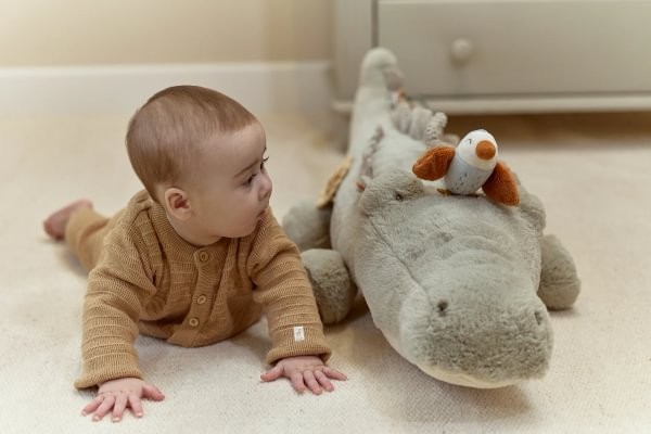 Cocodrilo de Actividades Safari Friends – Peluche Sensorial para Bebés – Little Dutch – Estimulación y Descubrimiento – IndyaEduOcio 6 Cocodrilo de Actividades Safari Friends – Peluche Sensorial para Bebés – Little Dutch – Estimulación y Descubrimiento – IndyaEduOcio