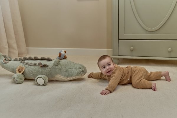 Cocodrilo de Actividades Safari Friends – Peluche Sensorial para Bebés – Little Dutch – Estimulación y Descubrimiento – IndyaEduOcio 7 Cocodrilo de Actividades Safari Friends – Peluche Sensorial para Bebés – Little Dutch – Estimulación y Descubrimiento – IndyaEduOcio