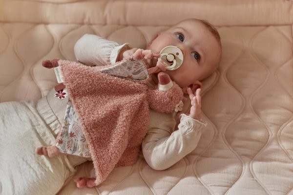 Doudou Flamenco Safari Friends – DouDou para Bebés – Little Dutch – Suavidad y Apego – IndyaEduOcio 9 Doudou Flamenco Safari Friends – DouDou para Bebés – Little Dutch – Suavidad y Apego – IndyaEduOcio