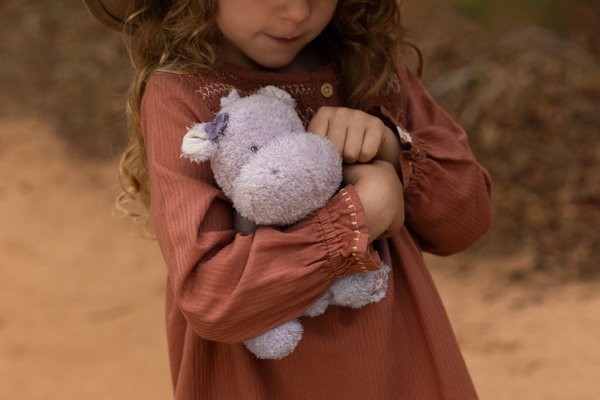 Hipopótamo Peluche Safari Friends – Peluche Infantil Suave – Little Dutch – Compañero de Apego – IndyaEduOcio 7 Hipopótamo Peluche Safari Friends – Peluche Infantil Suave – Little Dutch – Compañero de Apego – IndyaEduOcio