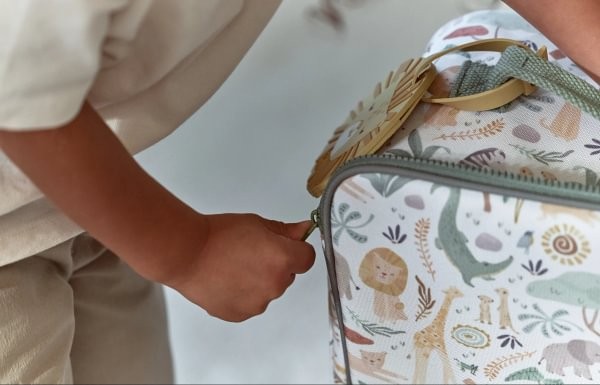 Maleta Safari Friends – Maleta infantil con ruedas – Little Dutch – IndyaEduOcio 17 Maleta Safari Friends – Maleta infantil con ruedas – Little Dutch – IndyaEduOcio