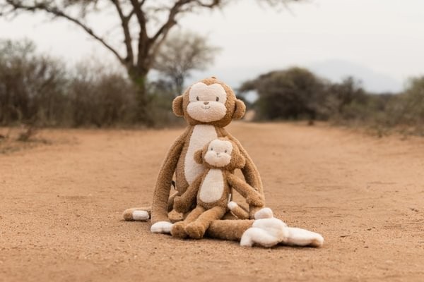 Mono Peluche Safari Friends – Peluche Infantil – Little Dutch – Compañero Suave para Bebés – IndyaEduOcio 9 Mono Peluche Safari Friends – Peluche Infantil – Little Dutch – Compañero Suave para Bebés – IndyaEduOcio