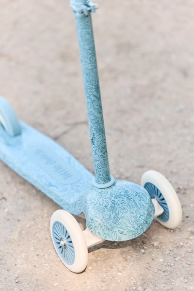 Patinete Tres Ruedas Safari Azul – Patinete Infantil Evolutivo – Little Dutch – De 2 a 6 Años – IndyaEduOcio 10 Patinete Tres Ruedas Safari Azul – Patinete Infantil Evolutivo – Little Dutch – De 2 a 6 Años – IndyaEduOcio