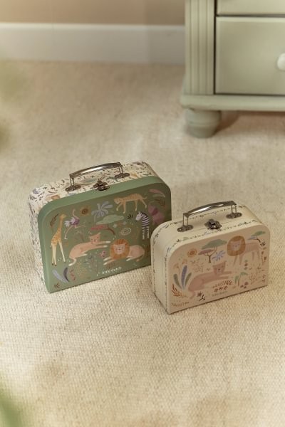 Set de Maletas Safari Friends – Maletas Decorativas Infantiles – Little Dutch – Juego y Organización – IndyaEduOcio 10 Set de Maletas Safari Friends – Maletas Decorativas Infantiles – Little Dutch – Juego y Organización – IndyaEduOcio